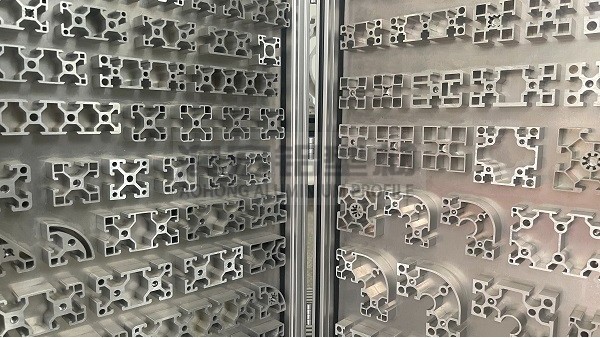 選購流水線鋁型材時要注意什么？