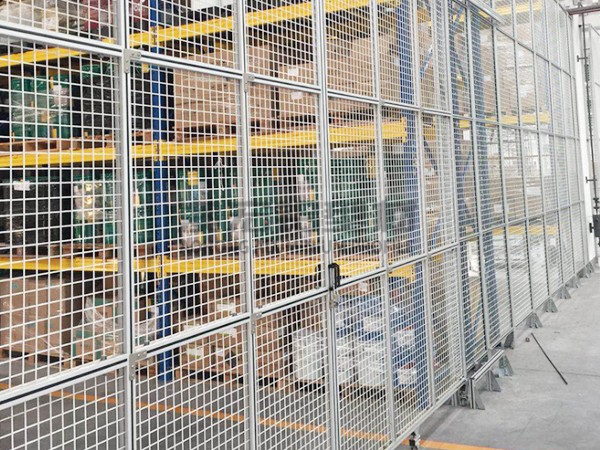 網(wǎng)格工業(yè)防護(hù)圍欄 網(wǎng)格工業(yè)防護(hù)圍欄